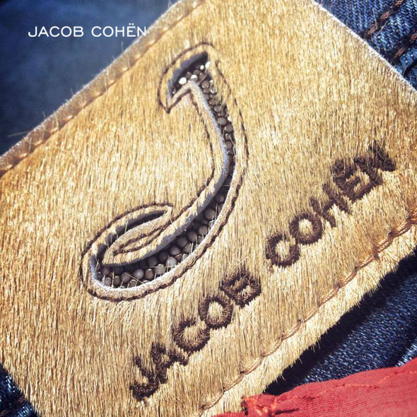 Bresci: JACOB CHOEN